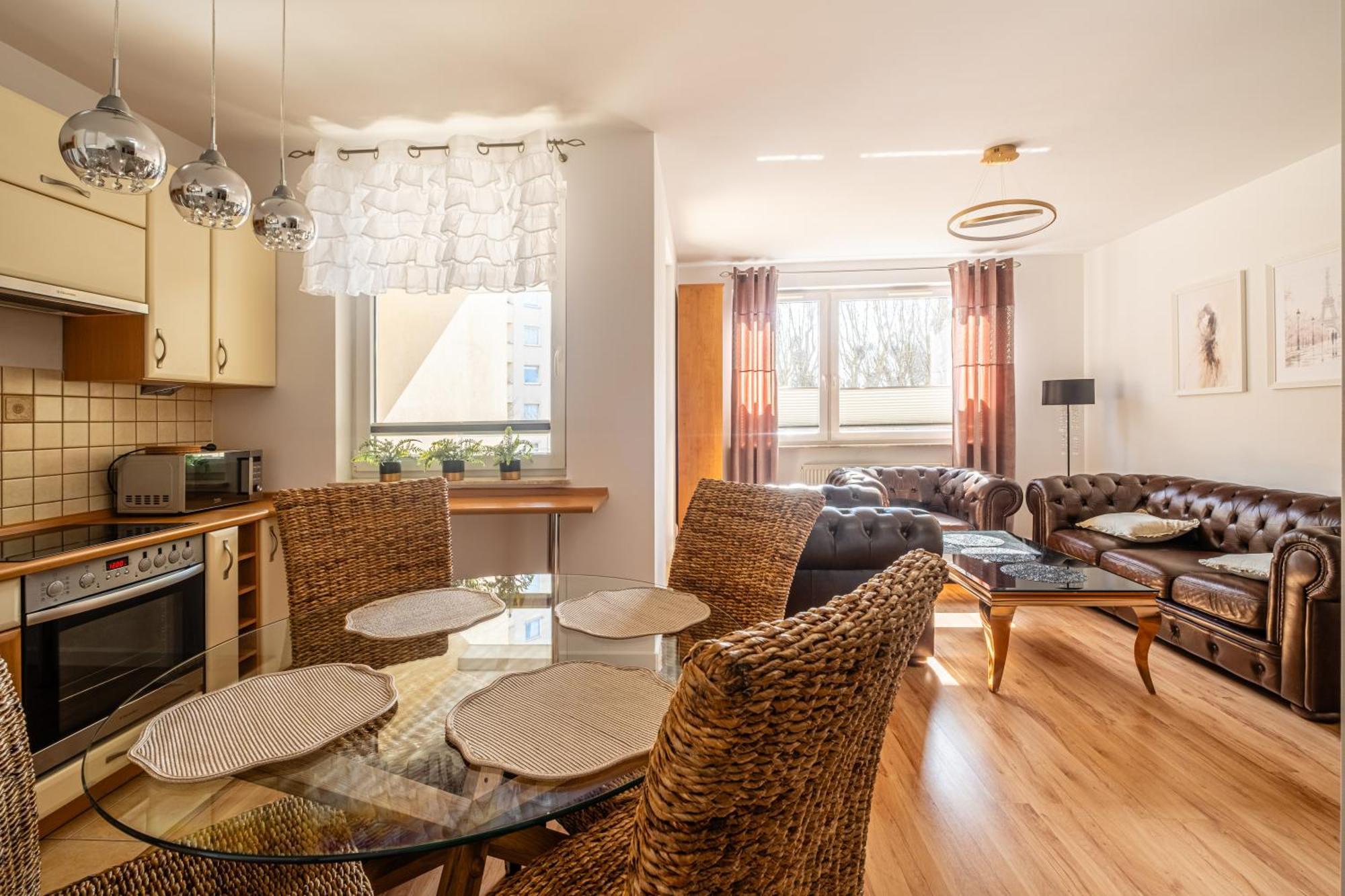 Kaskada With Balcony By Axel Apartment